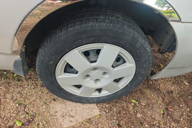 Used BYD F3 2012 Energy-Saving Edition 1.5L Manual Standard Model Right Front Wheel Hub