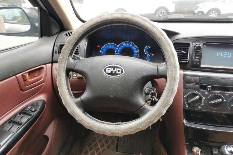 Used BYD F3 2012 Energy-Saving Model 1.5L Manual Comfort Version Steering Wheel