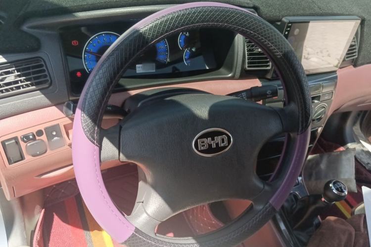 Used BYD F3 2012 Energy-Saving Model 1.5L Manual Comfort Version Steering Wheel