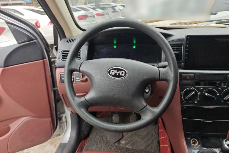 Used BYD F3 2012 Energy-Saving Model 1.5L Manual Comfort Version Steering Wheel