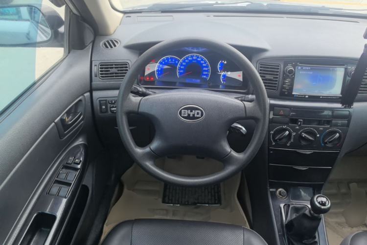 Used BYD F3 2012 Energy-Saving Model 1.5L Manual Comfort Version Steering Wheel