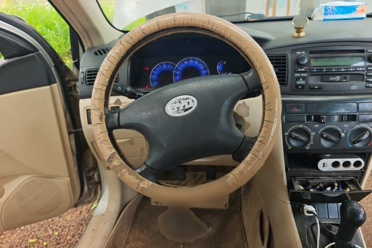 Used BYD F3 2012 Energy-Saving Edition 1.5L Manual Standard Model Steering Wheel