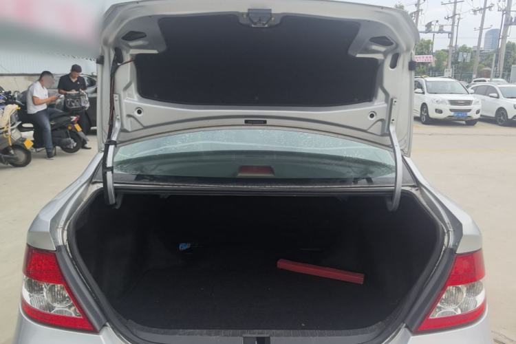 Used BYD F3 2012 Energy-Saving Model 1.5L Manual Comfort Version Trunk