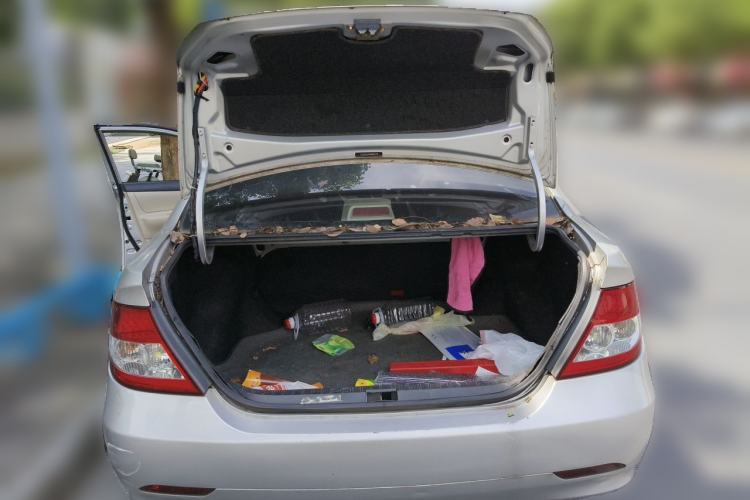 Used BYD F3 2012 Energy-Saving Model 1.5L Manual Comfort Version Trunk