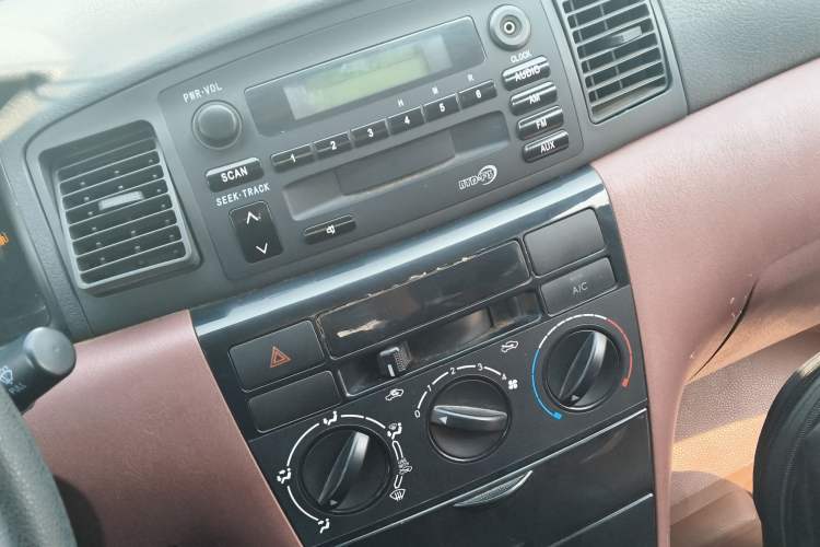 Used BYD F3 2012 Energy-Saving Model 1.5L Manual Comfort Version Audio And AC Panel