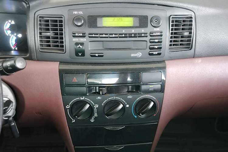 Used BYD F3 2012 Energy-Saving Model 1.5L Manual Comfort Version Audio And AC Panel