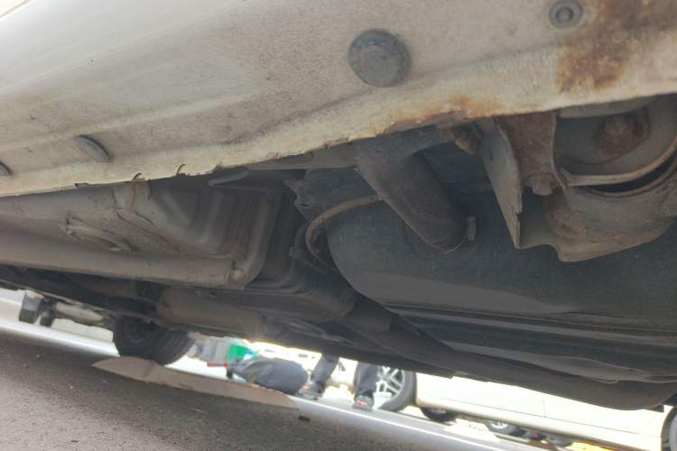 Used BYD F3 2012 Energy-Saving Model 1.5L Manual Comfort Version Chassis Rear Left