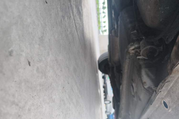 Used BYD F3 2012 Energy-Saving Model 1.5L Manual Comfort Version Chassis Rear Right