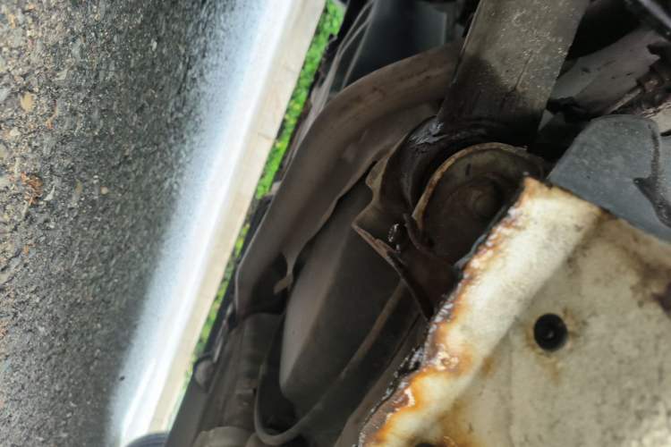 Used BYD F3 2012 Energy-Saving Edition 1.5L Manual Standard Model Chassis Rear Right