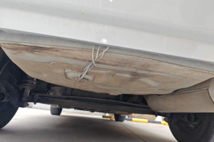 Used BYD F3 2012 Energy-Saving Model 1.5L Manual Comfort Version Chassis Rear