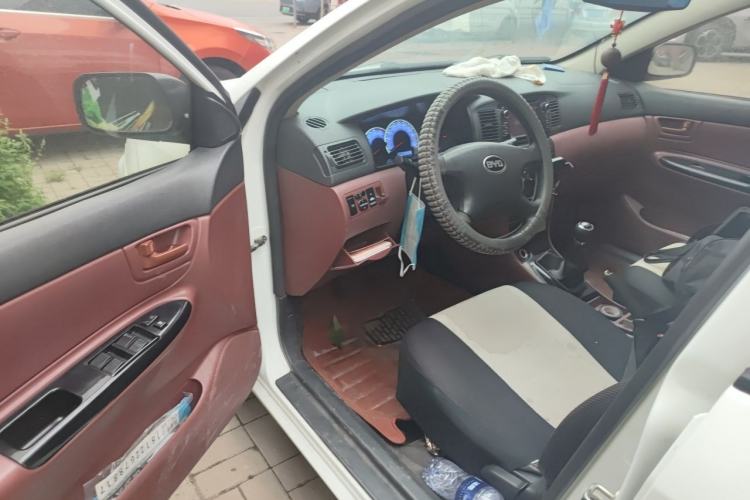 Used BYD F3 2012 Energy-Saving Model 1.5L Manual Comfort Version Driver Seat