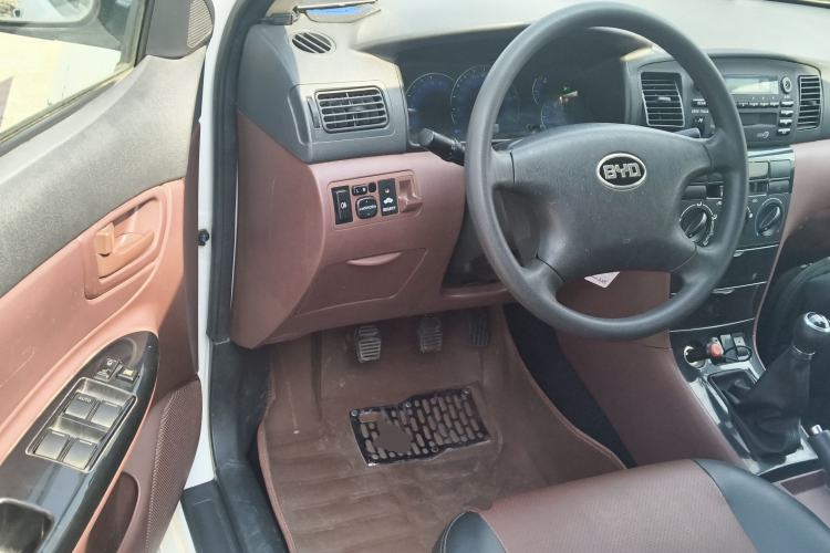 Used BYD F3 2012 Energy-Saving Model 1.5L Manual Comfort Version Driver Seat
