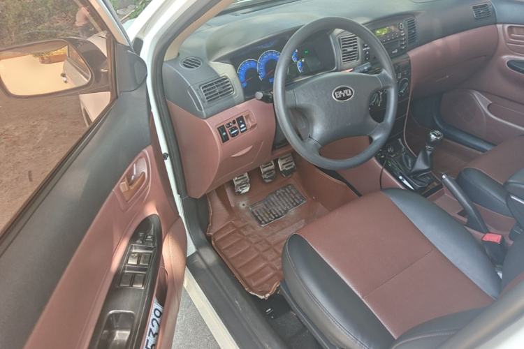 Used BYD F3 2012 Energy-Saving Model 1.5L Manual Comfort Version Driver Seat