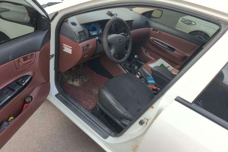 Used BYD F3 2012 Energy-Saving Model 1.5L Manual Comfort Version Driver Seat
