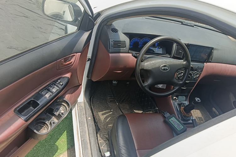 Used BYD F3 2012 Energy-Saving Model 1.5L Manual Comfort Version Driver Seat
