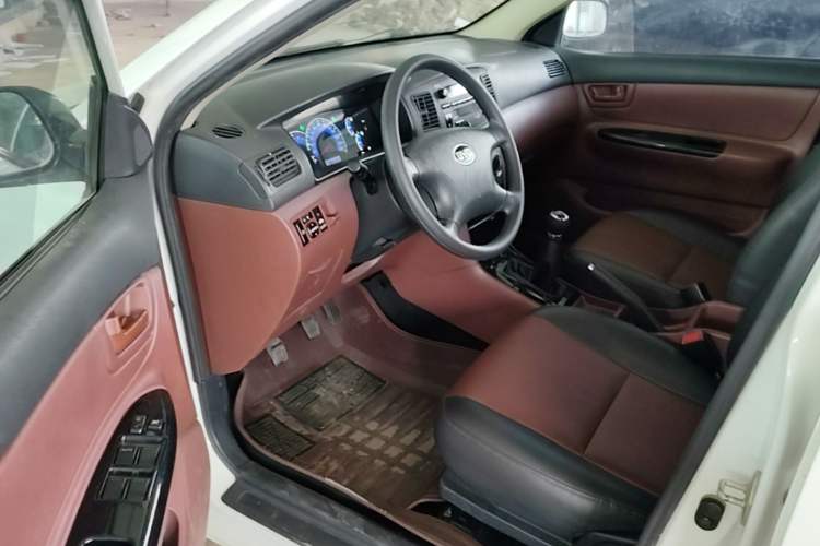 Used BYD F3 2012 Energy-Saving Model 1.5L Manual Comfort Version Driver Seat