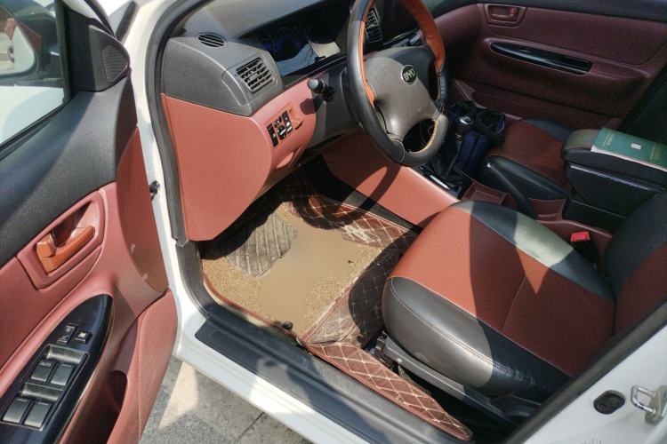 Used BYD F3 2012 Energy-Saving Model 1.5L Manual Comfort Version Driver Seat