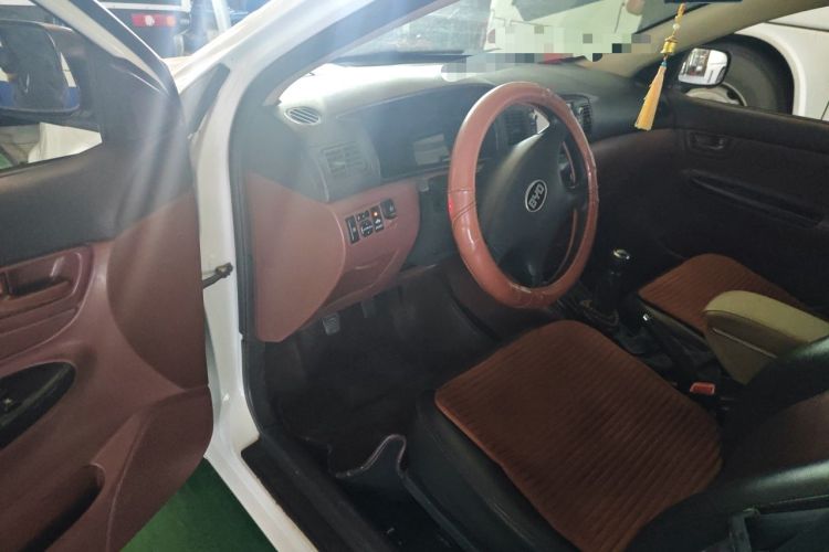 Used BYD F3 2012 Energy-Saving Model 1.5L Manual Comfort Version Driver Seat