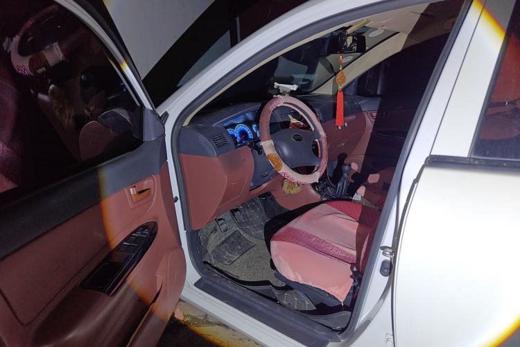 Used BYD F3 2012 Energy-Saving Model 1.5L Manual Comfort Version Driver Seat