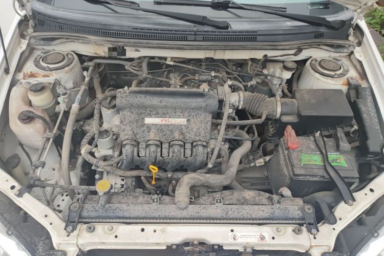 Used BYD F3 2012 Energy-Saving Model 1.5L Manual Comfort Version Engine Bay