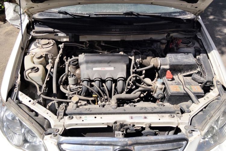 Used BYD F3 2012 Energy-Saving Model 1.5L Manual Comfort Version Engine Bay