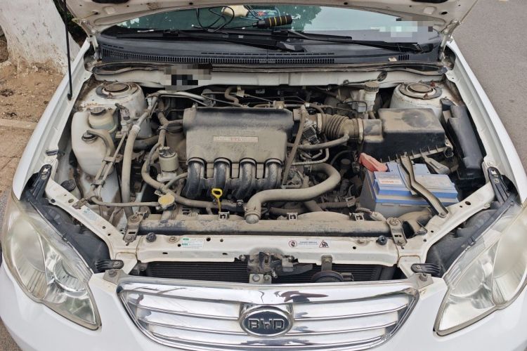 Used BYD F3 2012 Energy-Saving Model 1.5L Manual Comfort Version Engine Bay