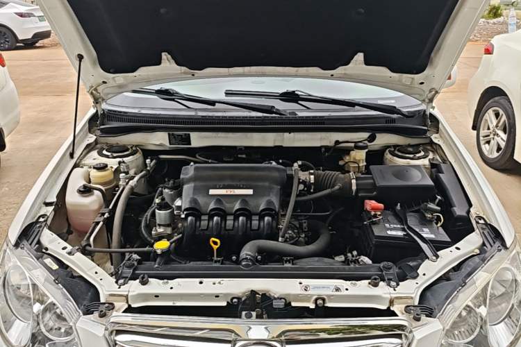 Used BYD F3 2012 Energy-Saving Model 1.5L Manual Comfort Version Engine Bay