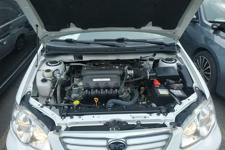 Used BYD F3 2012 Energy-Saving Model 1.5L Manual Comfort Version Engine Bay
