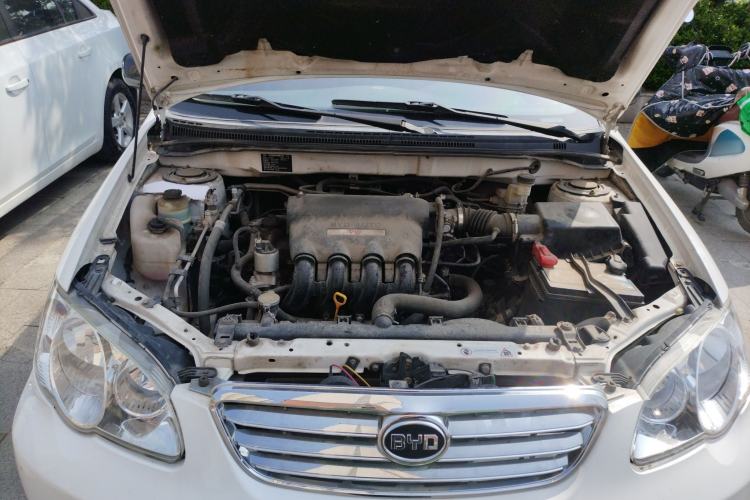 Used BYD F3 2012 Energy-Saving Model 1.5L Manual Comfort Version Engine Bay