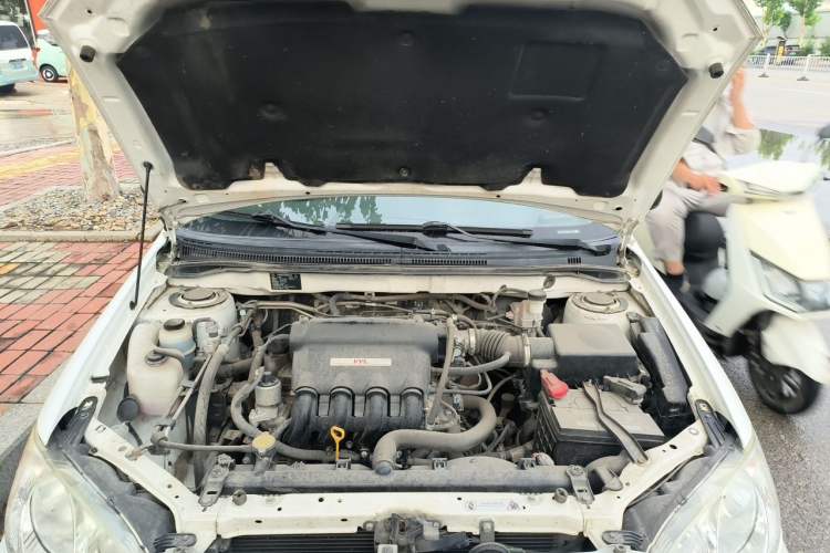 Used BYD F3 2012 Energy-Saving Edition 1.5L Manual Standard Model Engine Bay
