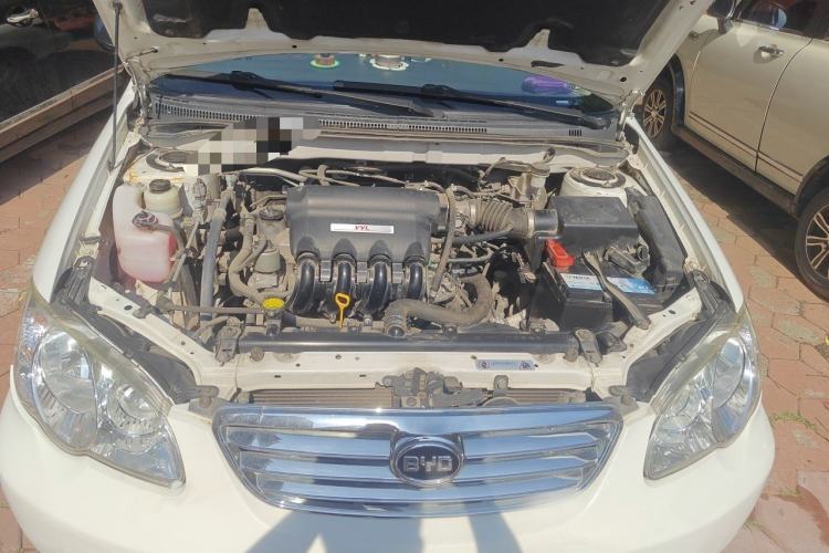 Used BYD F3 2012 Energy-Saving Model 1.5L Manual Comfort Version Engine Bay