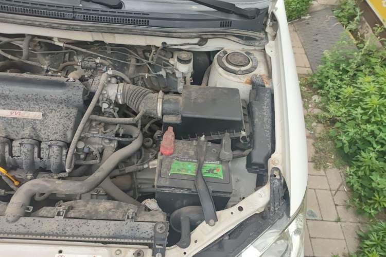 Used BYD F3 2012 Energy-Saving Model 1.5L Manual Comfort Version Engine Bay Left