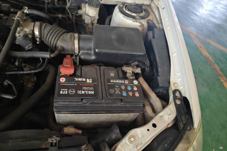 Used BYD F3 2012 Energy-Saving Model 1.5L Manual Comfort Version Engine Bay Left