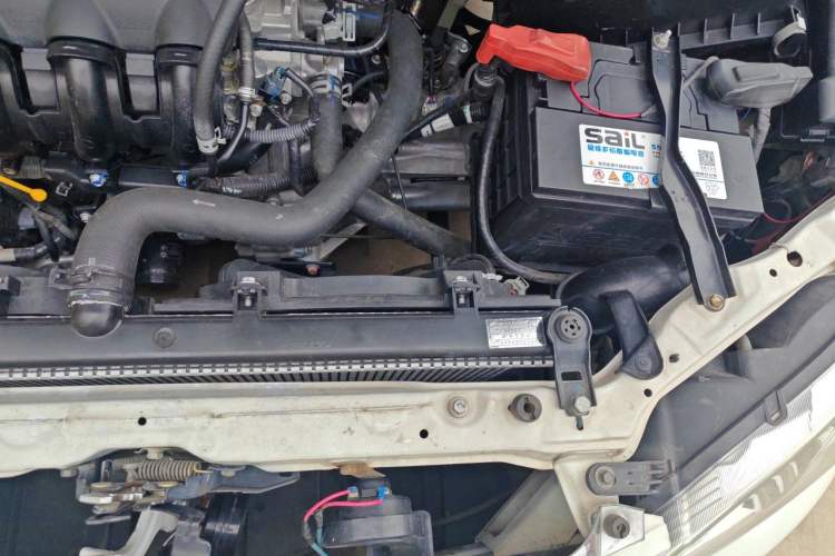 Used BYD F3 2012 Energy-Saving Model 1.5L Manual Comfort Version Engine Bay Left