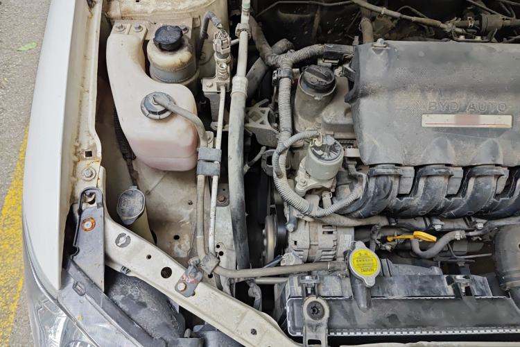 Used BYD F3 2012 Energy-Saving Model 1.5L Manual Comfort Version Engine Bay Right
