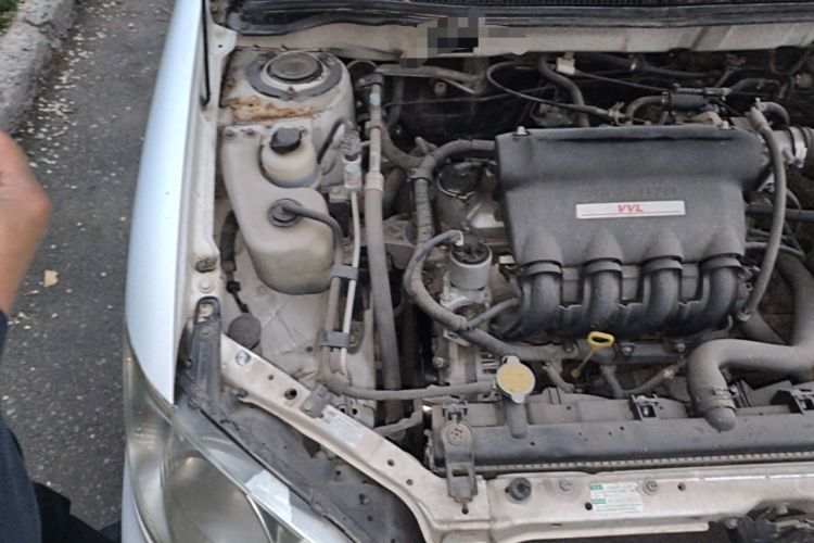 Used BYD F3 2012 Energy-Saving Model 1.5L Manual Comfort Version Engine Bay Right