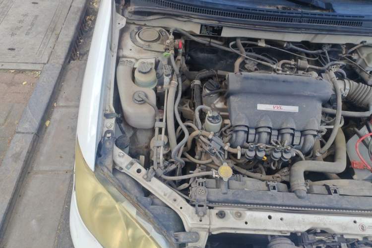 Used BYD F3 2012 Energy-Saving Model 1.5L Manual Comfort Version Engine Bay Right