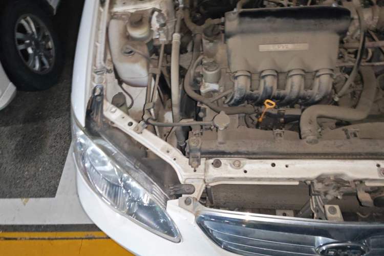 Used BYD F3 2012 Energy-Saving Model 1.5L Manual Comfort Version Engine Bay Right