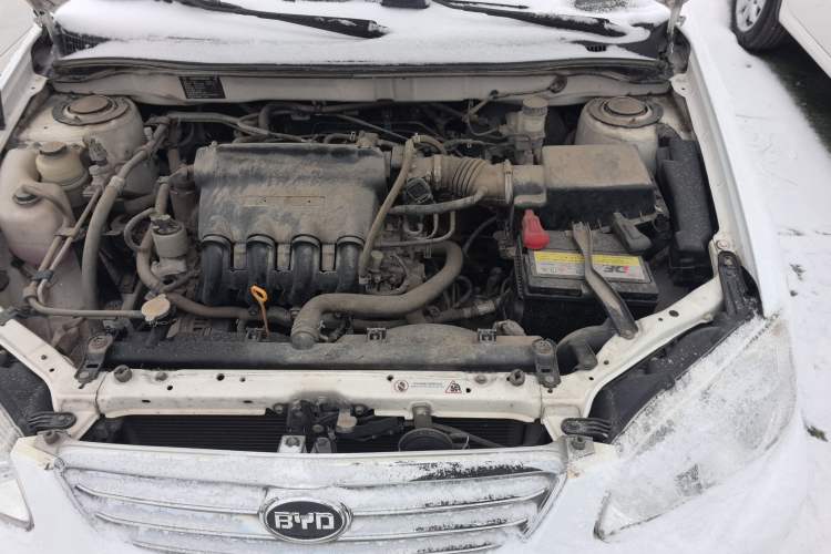 Used BYD F3 2012 Energy-Saving Model 1.5L Manual Comfort Version Engine Bay