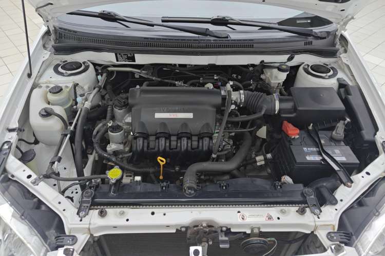 Used BYD F3 2012 Energy-Saving Model 1.5L Manual Comfort Version Engine Bay
