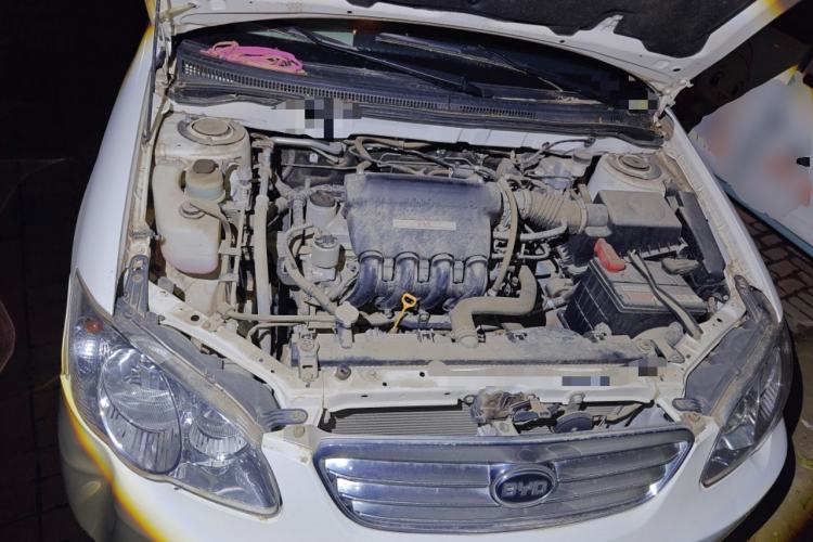 Used BYD F3 2012 Energy-Saving Model 1.5L Manual Comfort Version Engine Bay