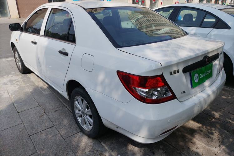 Used BYD F3 2012 Energy-Saving Model 1.5L Manual Comfort Version Exterior 2