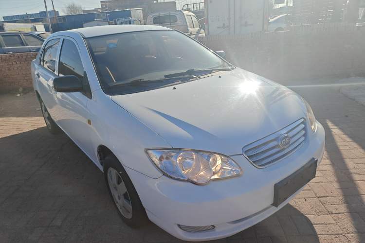 Used BYD F3 2012 Energy-Saving Model 1.5L Manual Comfort Version Exterior 2