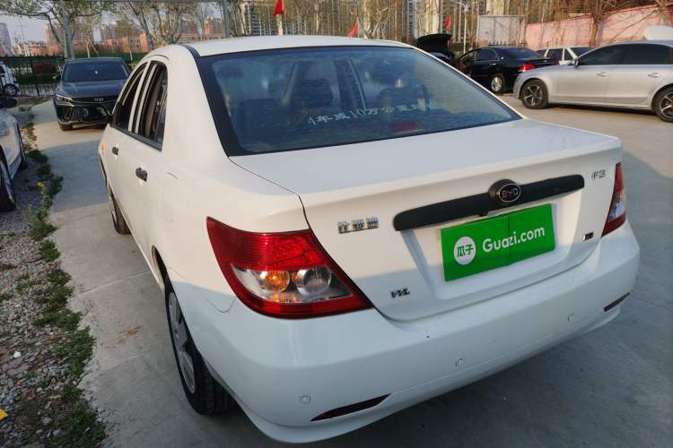 Used BYD F3 2012 Energy-Saving Model 1.5L Manual Comfort Version Exterior 2