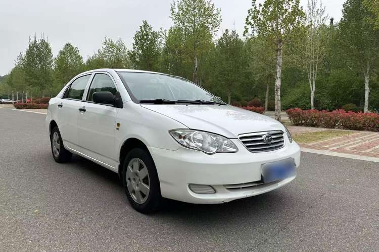 Used BYD F3 2012 Energy-Saving Model 1.5L Manual Comfort Version Exterior 2