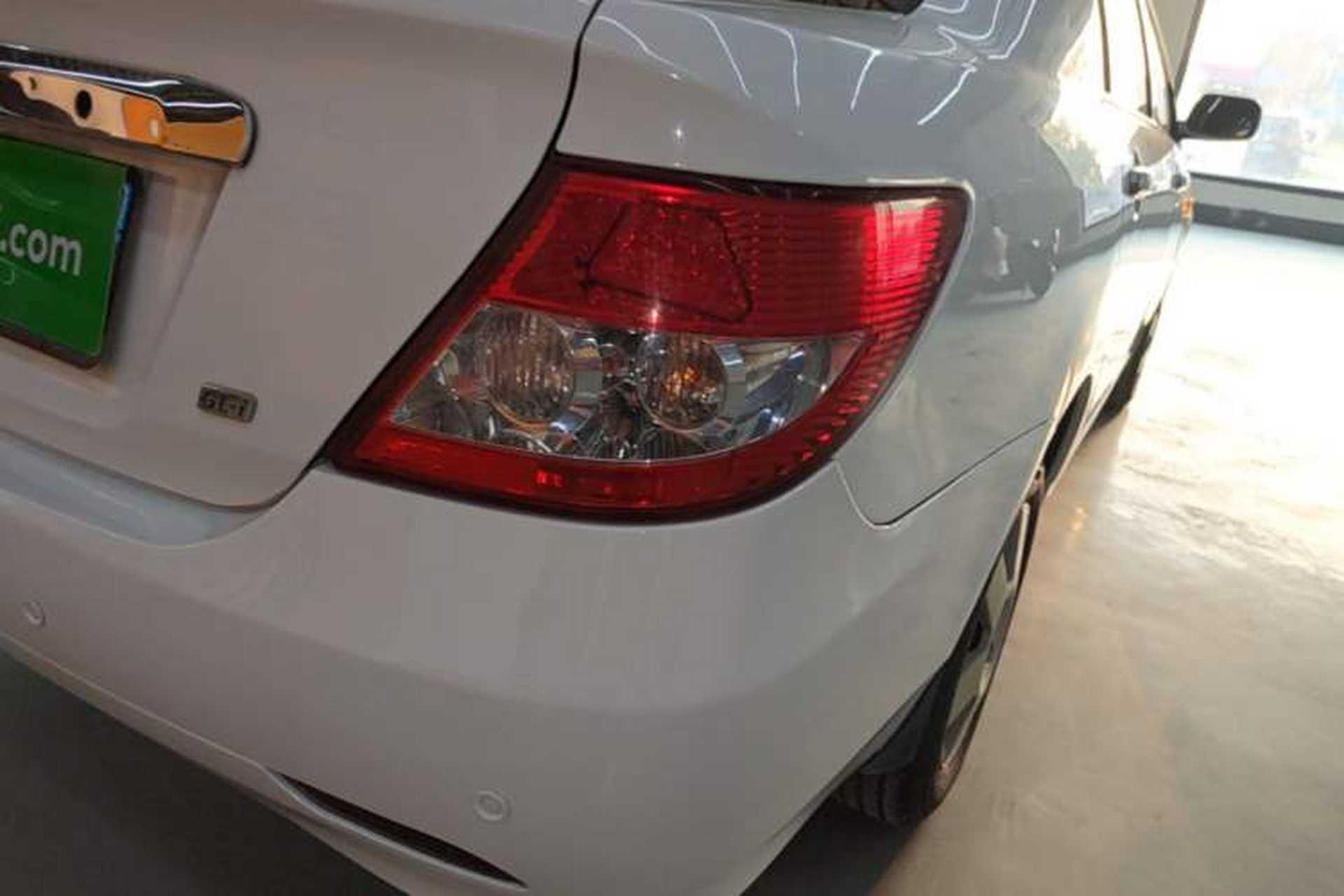 Used BYD F3 2012 Energy-Saving Model 1.5L Manual Comfort Version Exterior 3