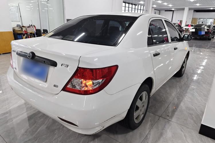 Used BYD F3 2012 Energy-Saving Model 1.5L Manual Comfort Version Exterior 3