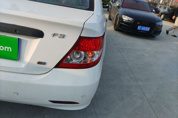 Used BYD F3 2012 Energy-Saving Model 1.5L Manual Comfort Version Exterior 3