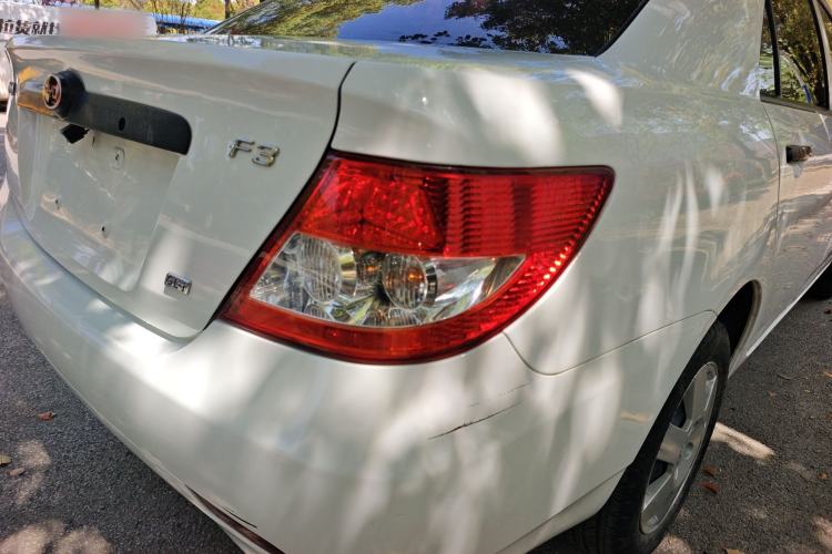 Used BYD F3 2012 Energy-Saving Model 1.5L Manual Comfort Version Exterior 3