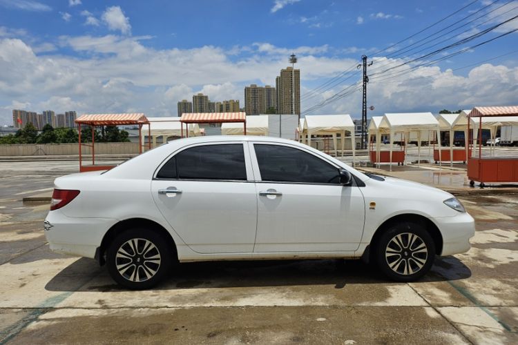 Used BYD F3 2012 Energy-Saving Edition 1.5L Manual Standard Model Exterior 3